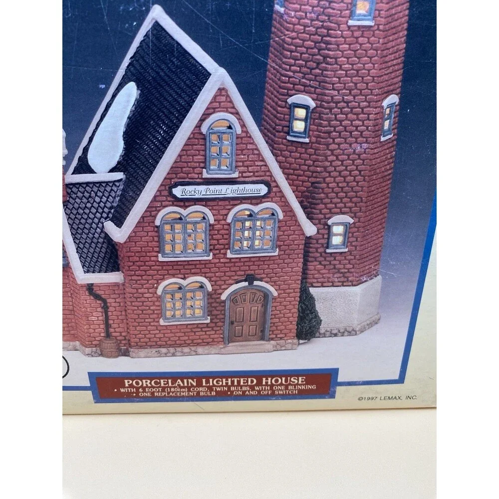 VTG LEMAX PLYMOUTH CORNERS 1997 CHRISTMAS VILLAGE ROCKY POINT LIGHTHOUSE #75245